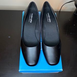 Women’s Black Pumps